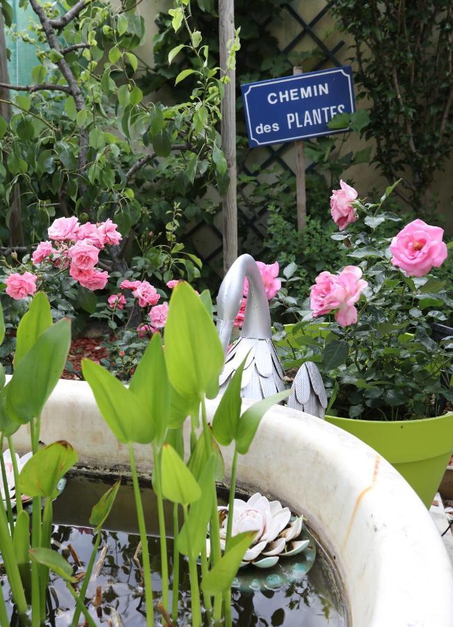 Maison D'Hotes Et Roulotte" Le 6 Bis" Romans-sur-Isere Ngoại thất bức ảnh