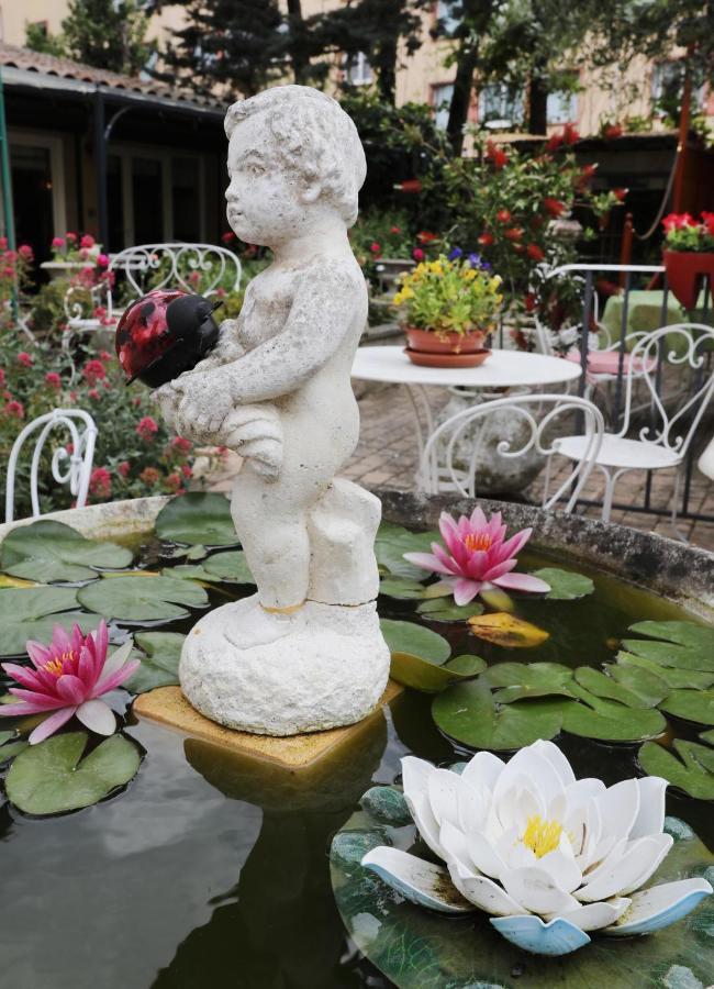 Maison D'Hotes Et Roulotte" Le 6 Bis" Romans-sur-Isere Ngoại thất bức ảnh