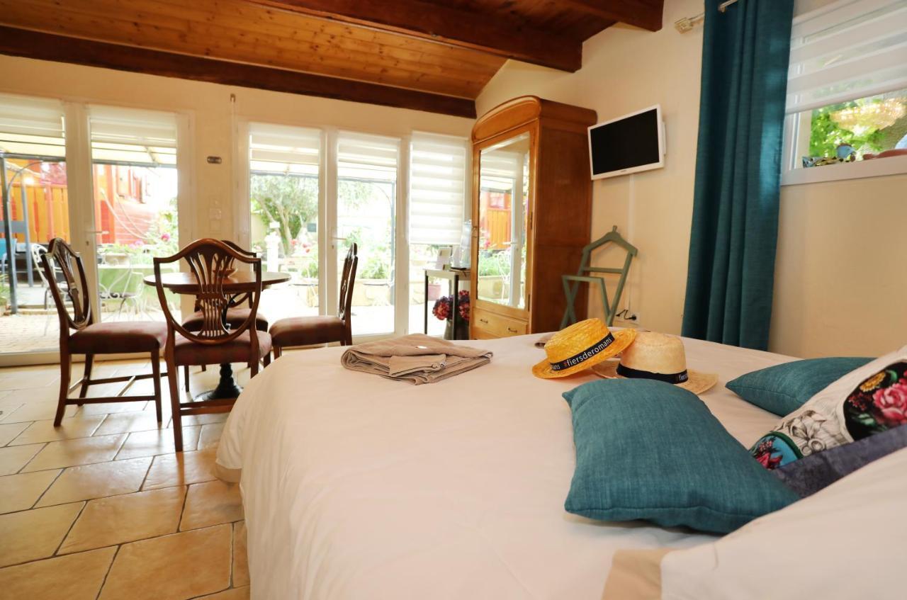 Maison D'Hotes Et Roulotte" Le 6 Bis" Romans-sur-Isere Ngoại thất bức ảnh