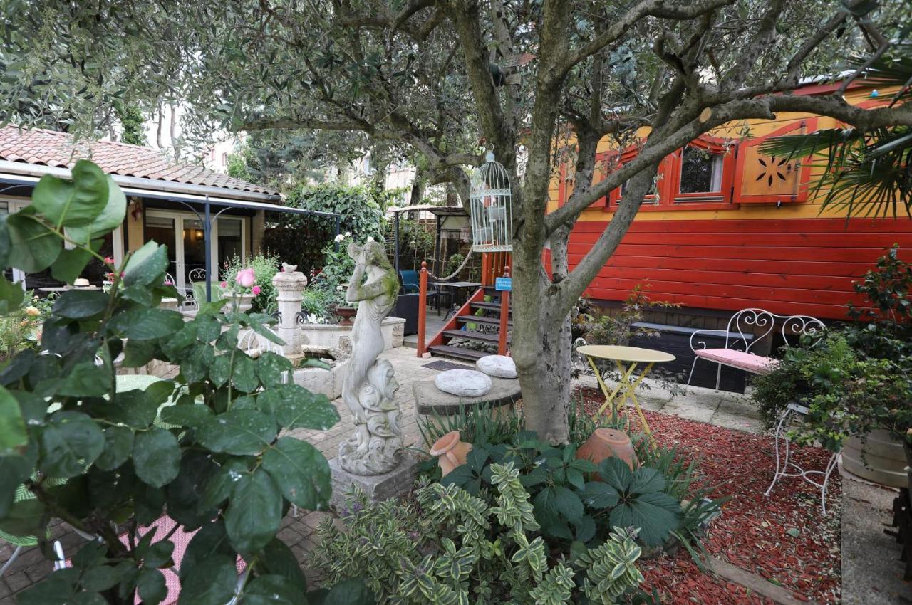 Maison D'Hotes Et Roulotte" Le 6 Bis" Romans-sur-Isere Ngoại thất bức ảnh